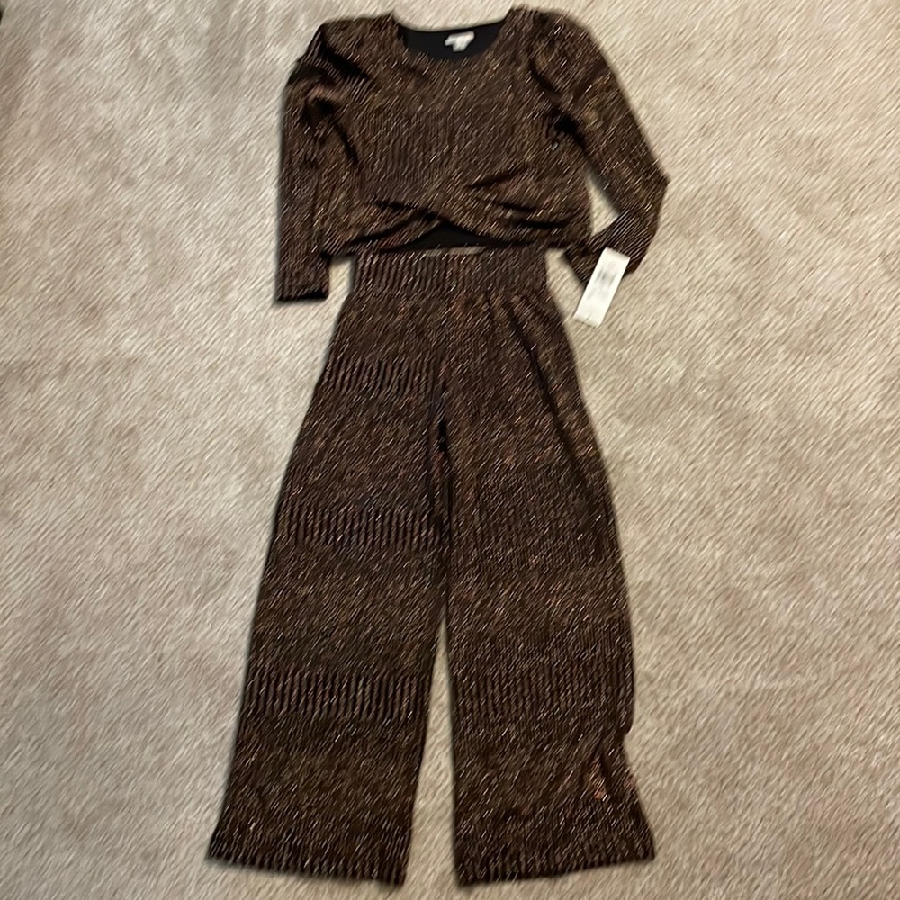 NWT Habitual holiday outfit